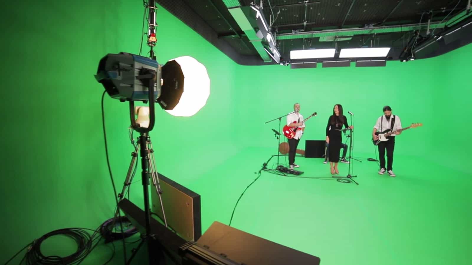 Jazzy Jo safe frame music 1