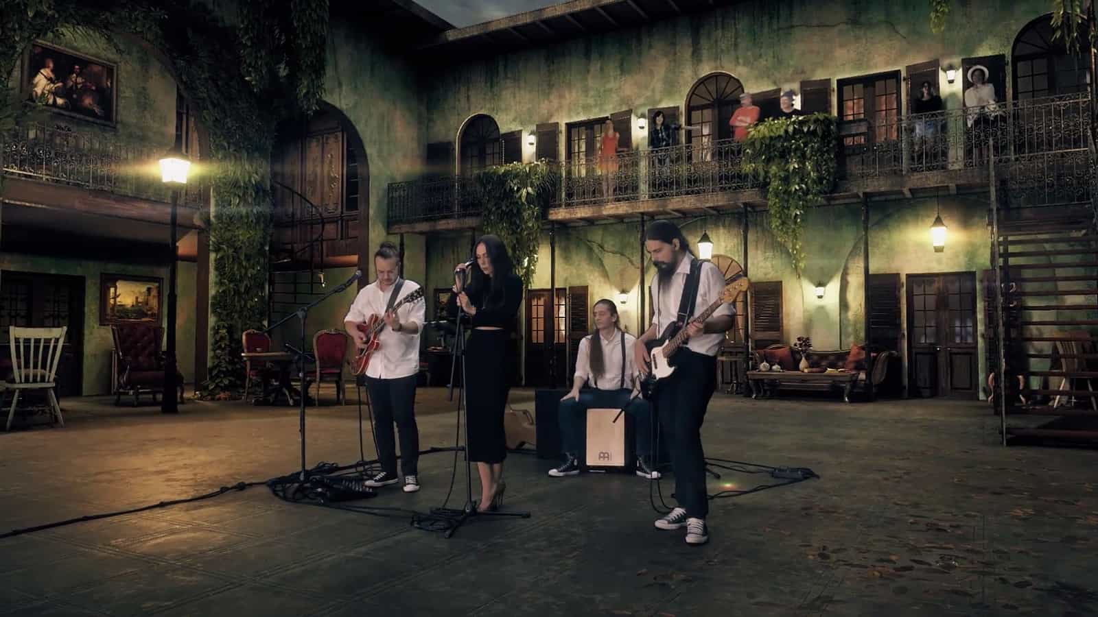 Jazzy Jo safe frame music